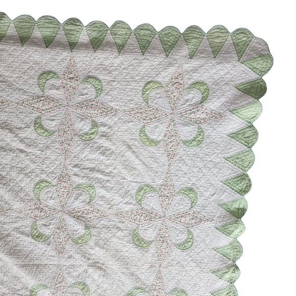 HANDMADE 1938 Clover Moon and‎ Star Quilt Scalloped Edge Floral 84 x 71in - Picture 12 of 16